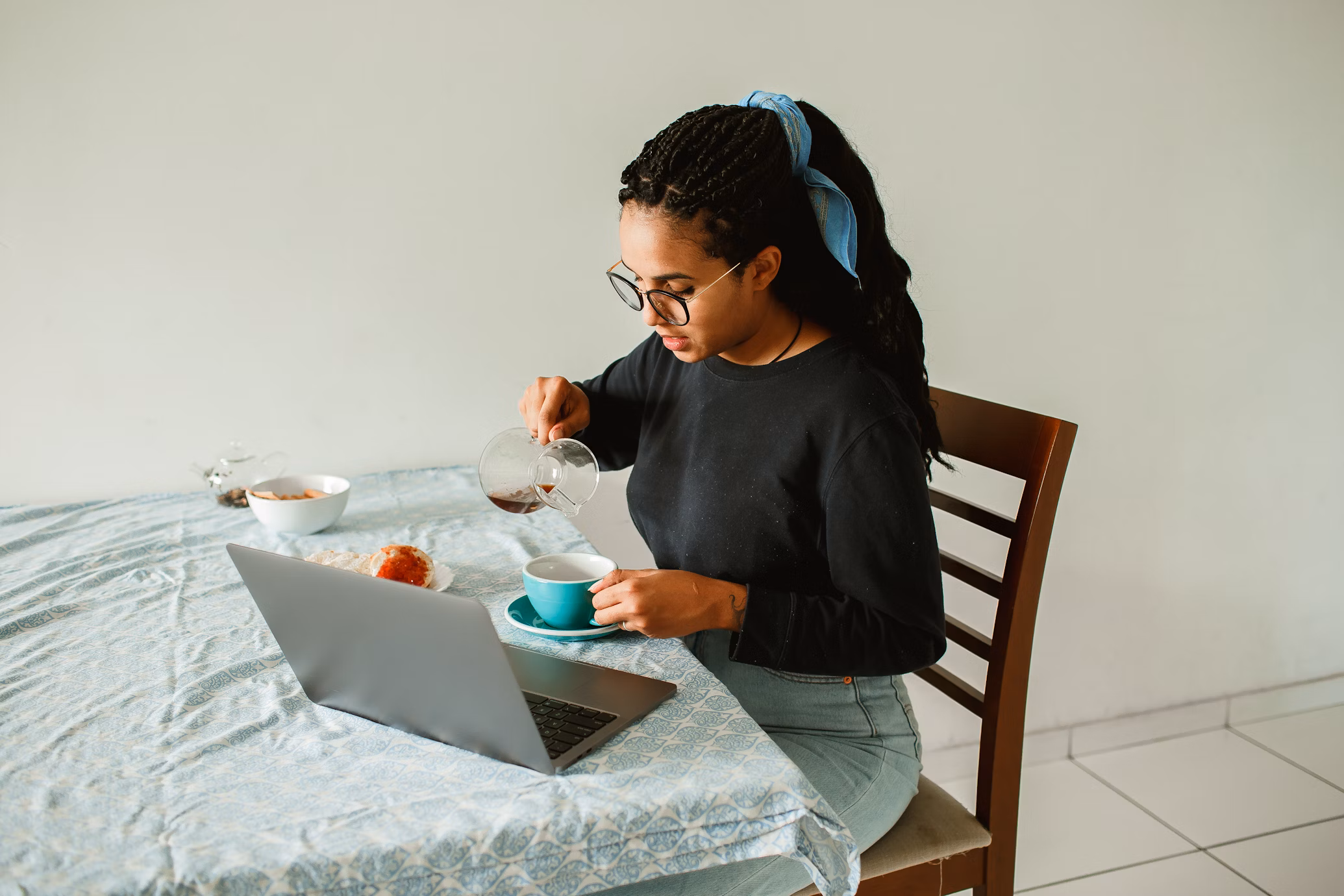 Tìm hiểu về cơ hội làm content tại nhà và tiềm năng thu nhập 30 triệu/tháng.