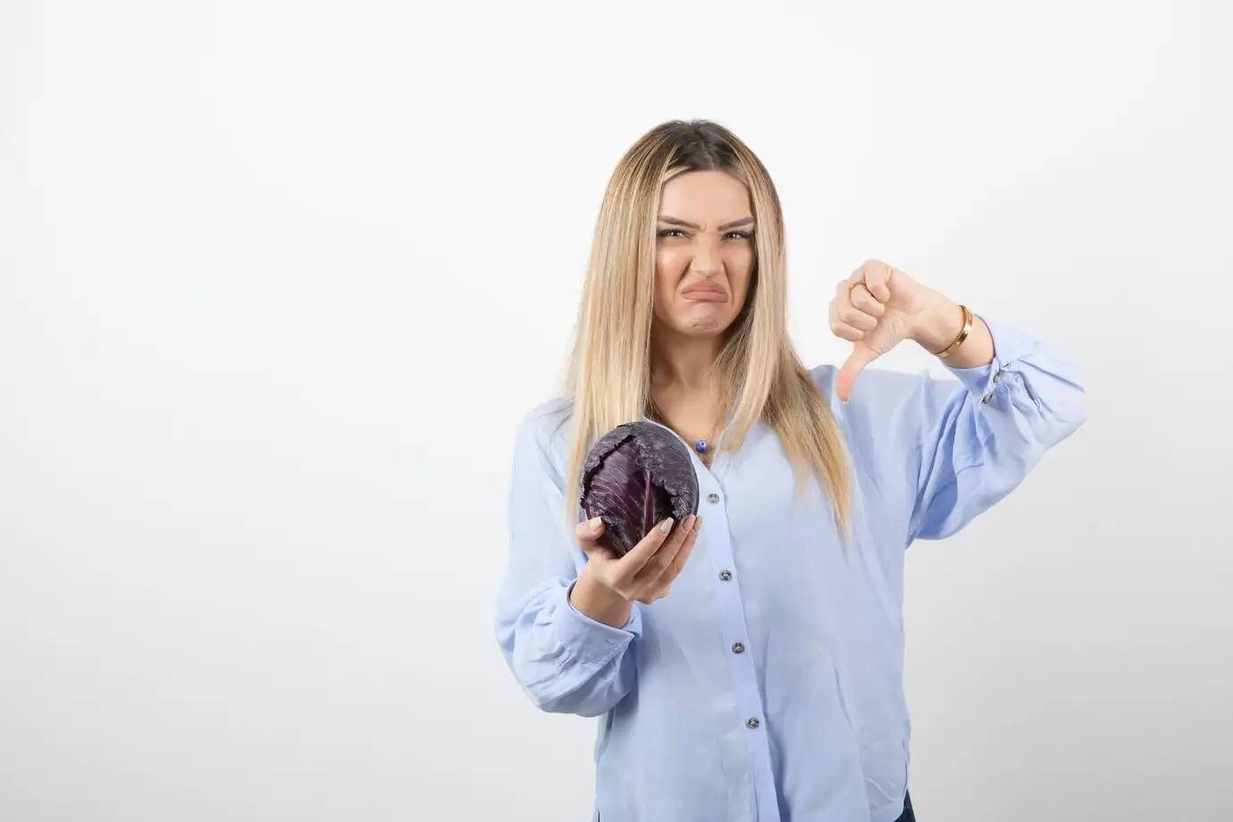 Tìm hiểu về hiện tượng tóc rụng thành vòng tròn và những quan niệm xung quanh nó.