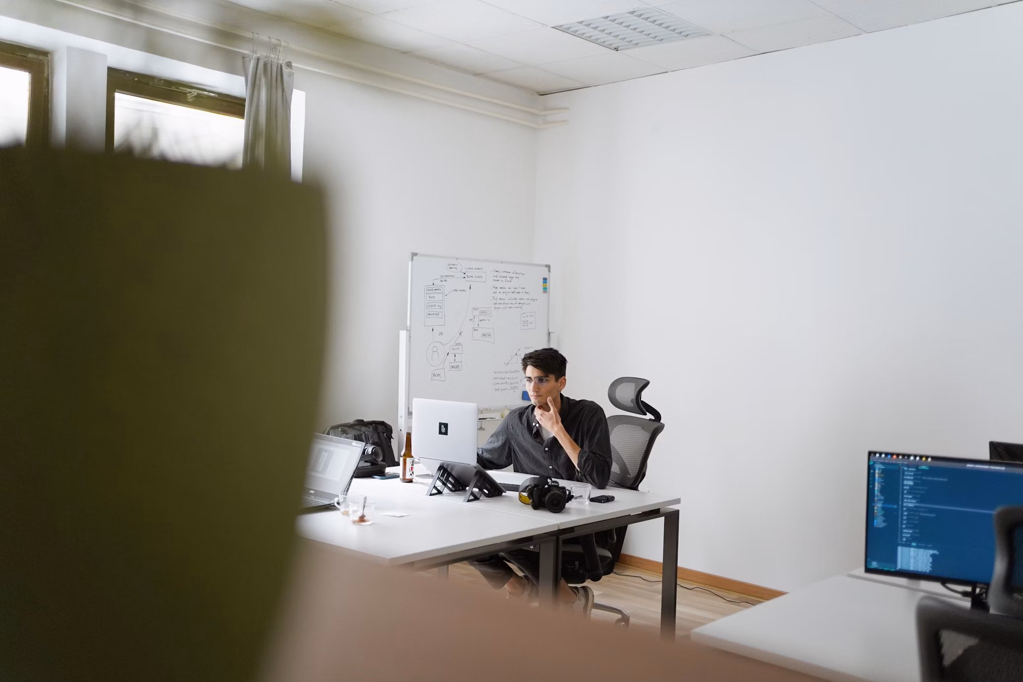 Khám phá các quan điểm về việc giới trẻ tìm kiếm sự cân bằng giữa công việc và cuộc sống.