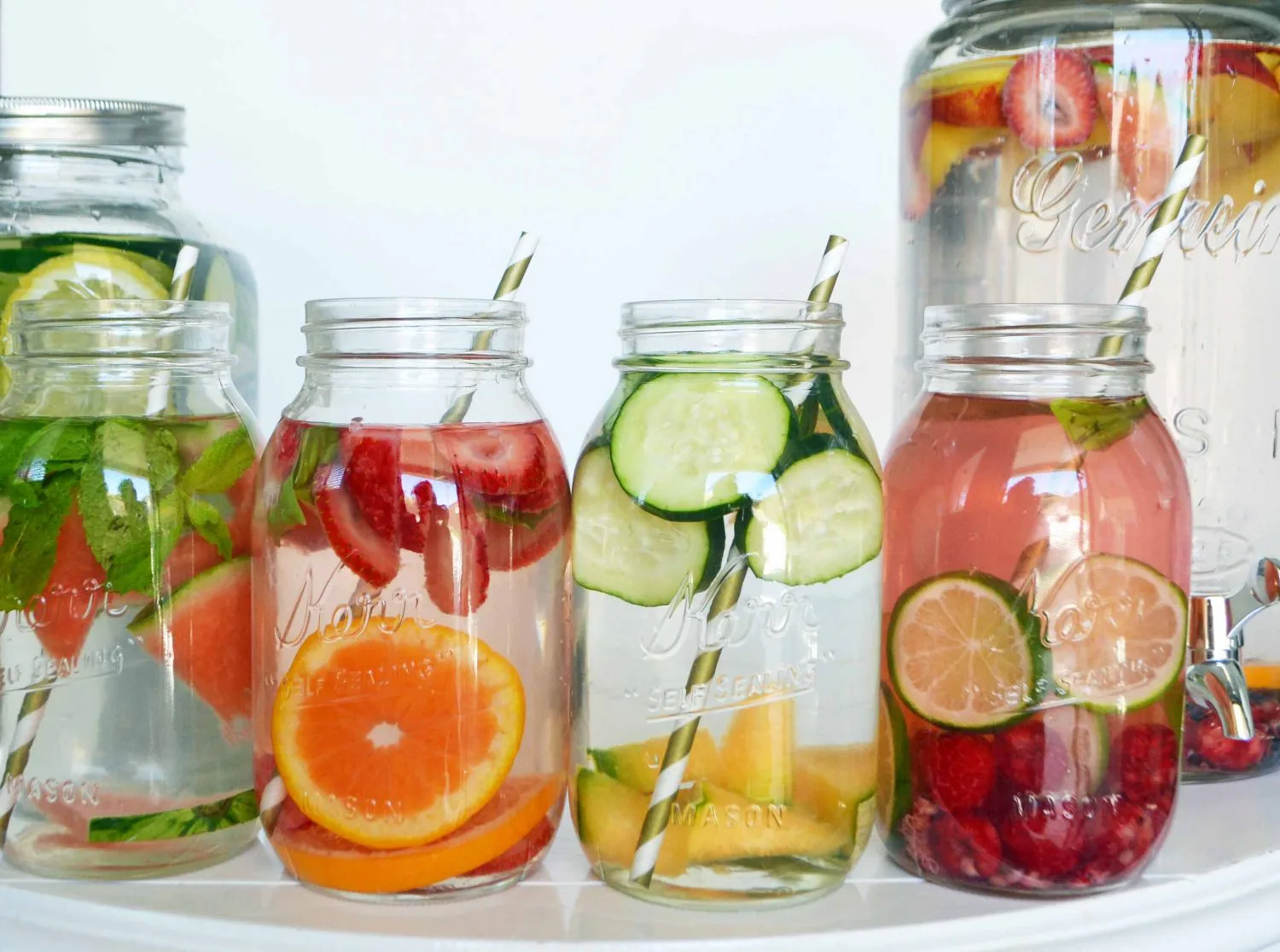 Cách làm nước detox giải nhiệt mùa hè bạn nên thử