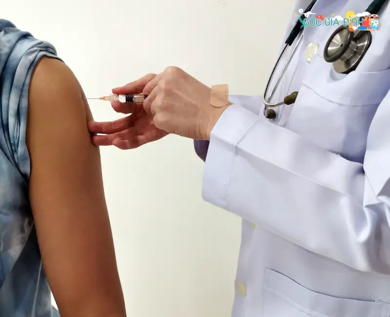 Tiêm vắc xin trước khi kết hôn: Hành trang cho hôn nhân