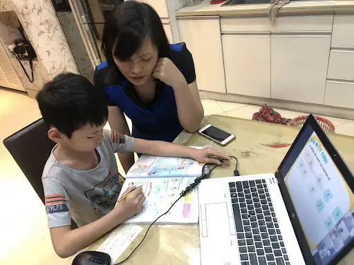 Cách hỗ trợ con học online mà không bị phân tâm: Cha mẹ cần áp dụng